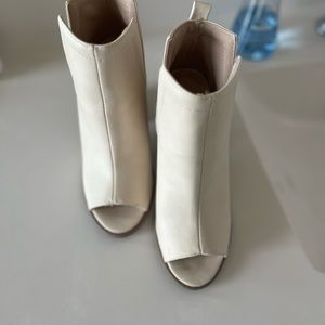 Pink Lilly White Booties